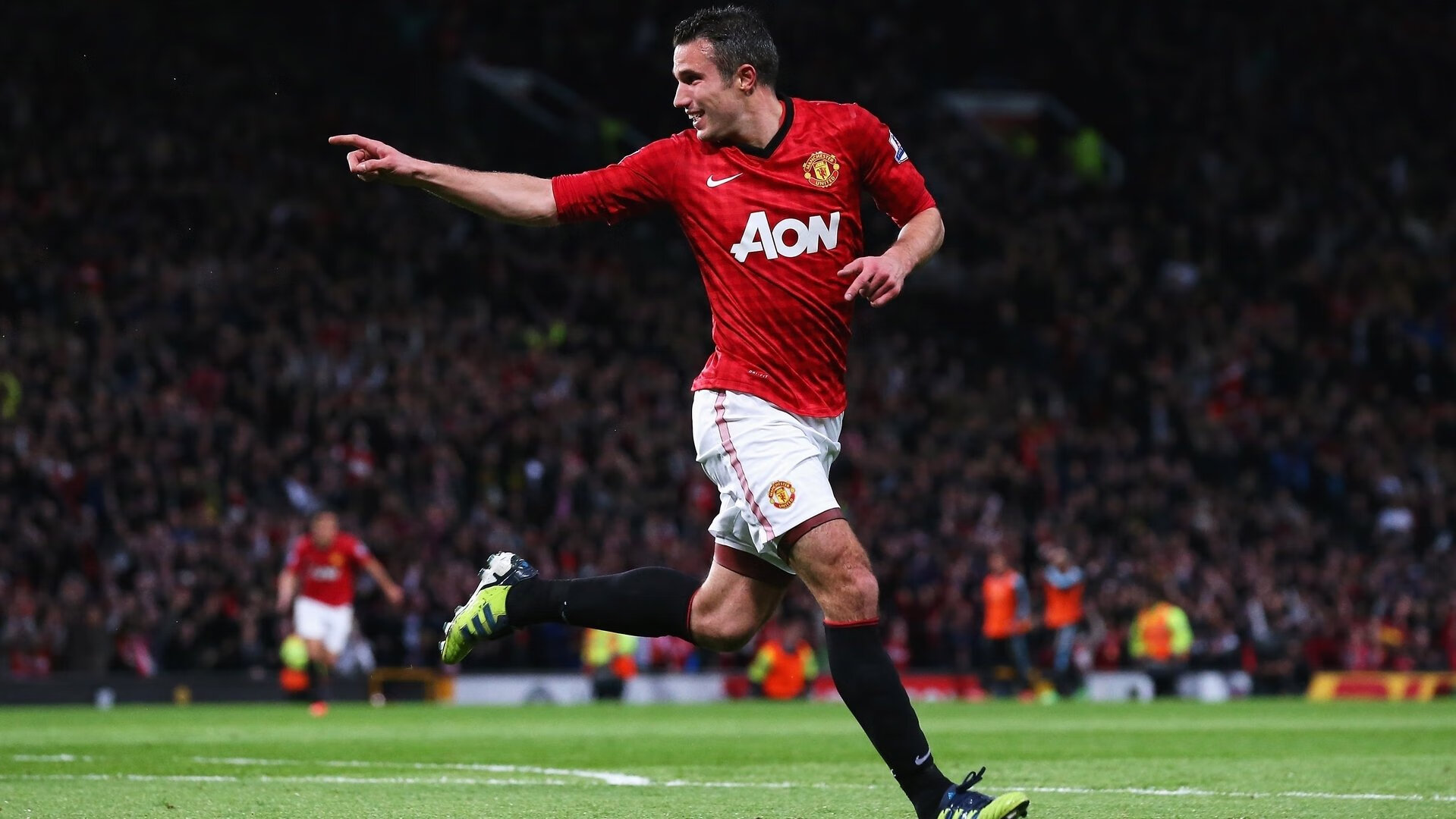 爱游戏下载-德甲球队引入AI驱动的战术重组系统实现攻守即时切换，德甲扩军